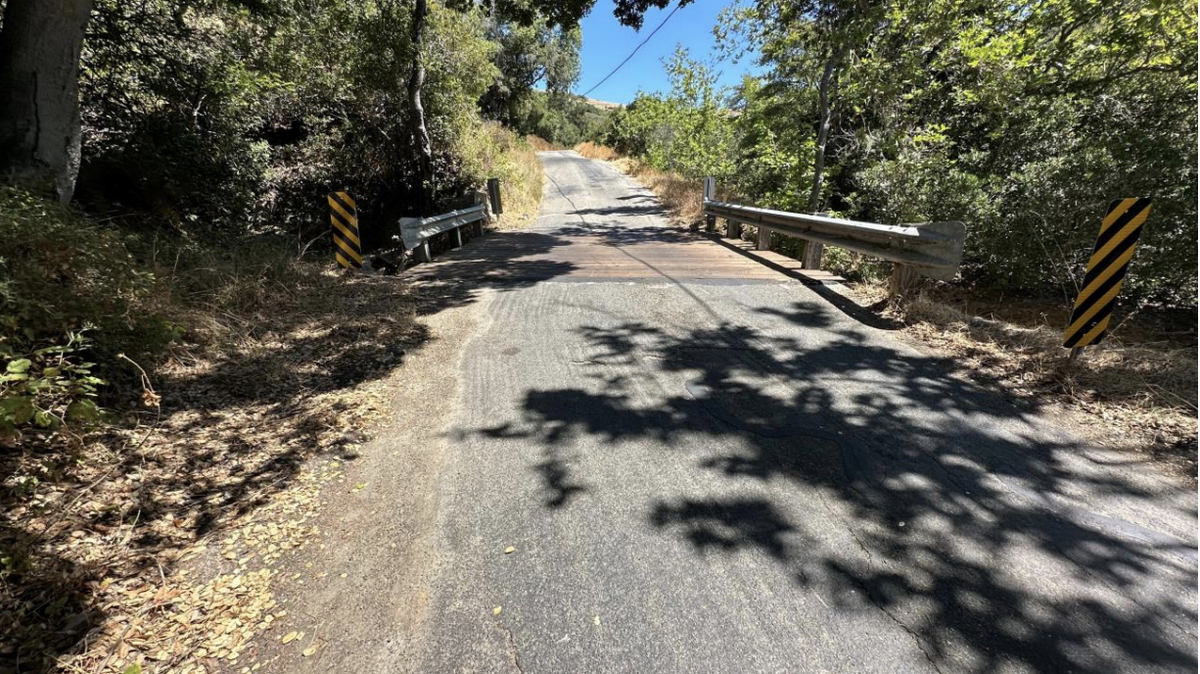 San Simeon Creek Road will temporarily close during working hours from June 9 to 13, 2025, for bridge repairs.