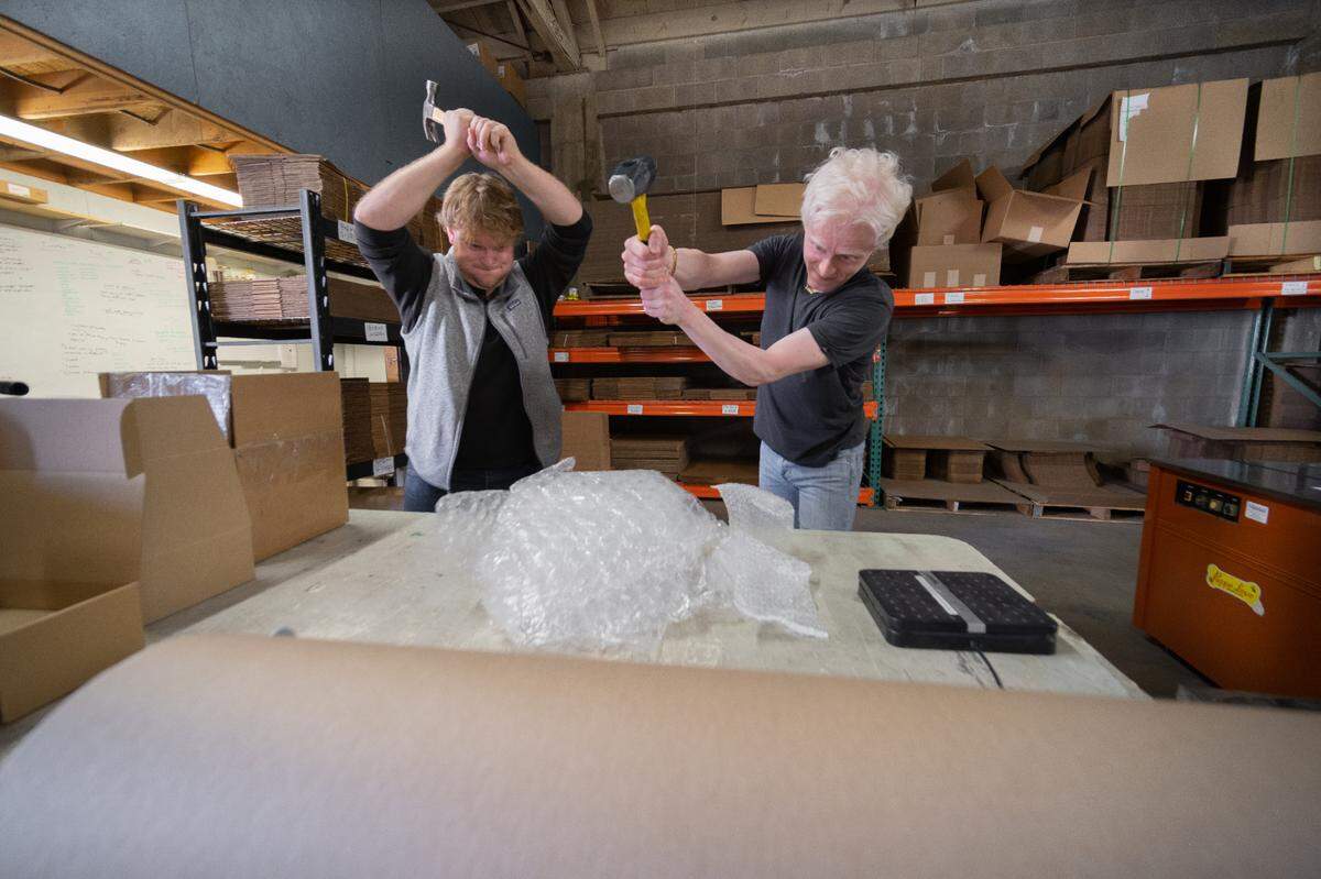 Flush Packaging’s unique, custom designs eliminates the need for bubble wrap and packing peanuts.