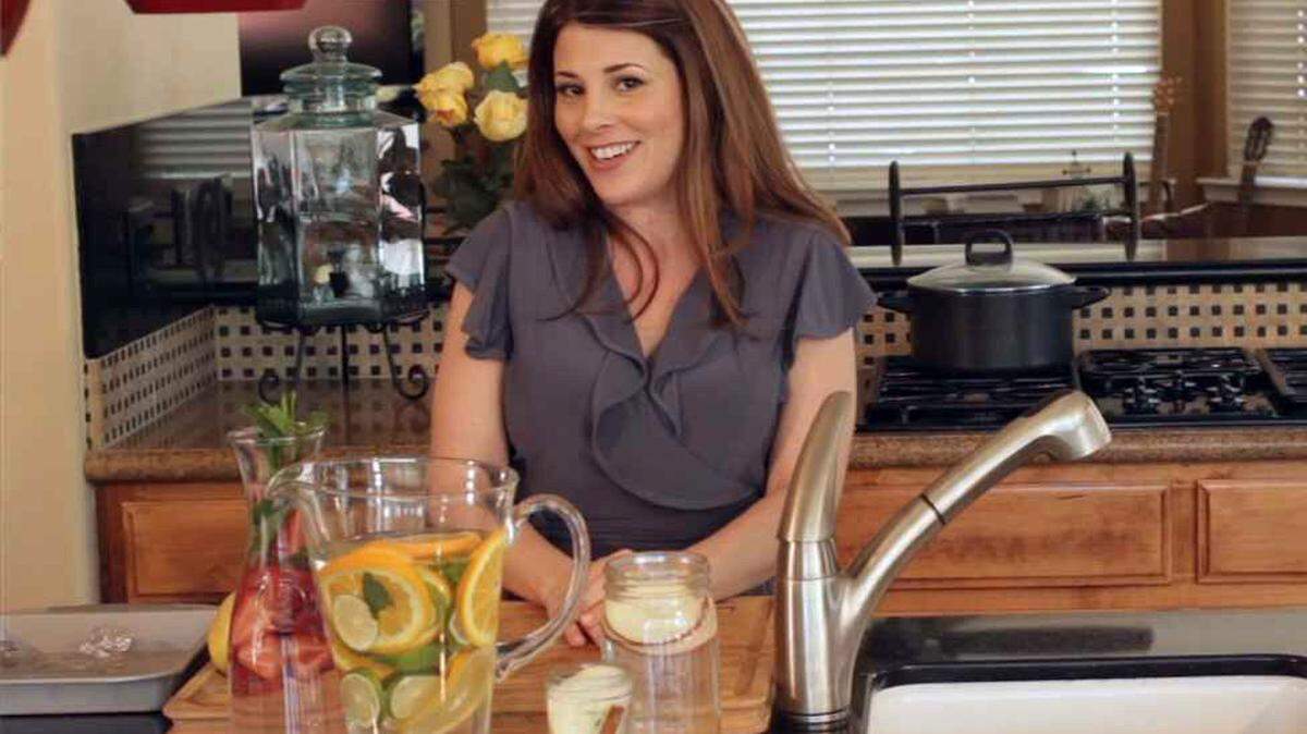 Audrey Johns of Atascadero, who shares cooking tips via her eHow.com video series, “Lose Weight by Eating Right,” will appear Thursday on the ABC reality competition “The Taste.”