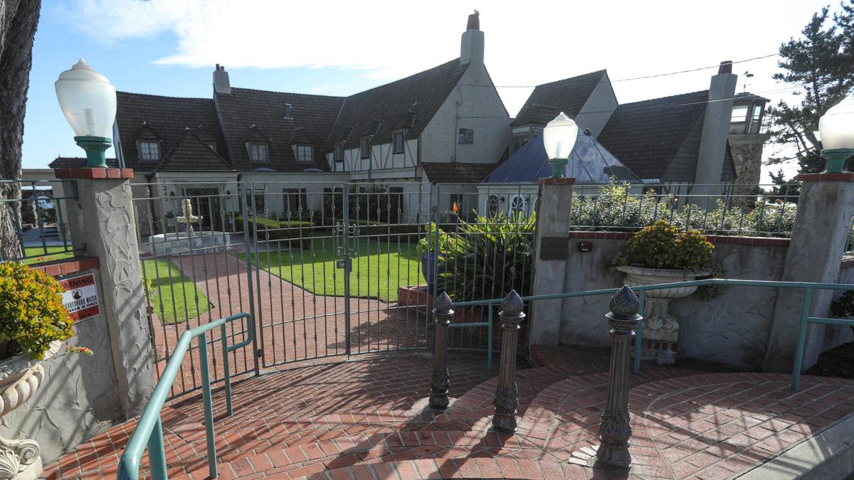 The Chapman Estate was gifted to the city of Pismo Beach in 2013 by the Clifford Chapman Trust. Concern about the erosion of the ocean bluff are the subject of scheduled City Council sessions.