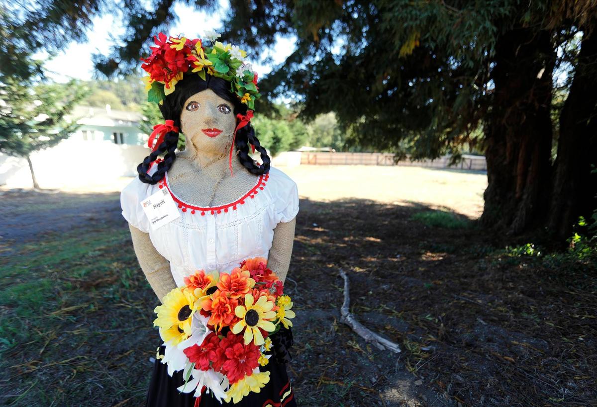 CambriaÕs famous scarecrows are spread out from Cambria to San Simeon to the north. These scarecrows are at the 1700 block of Main Street.