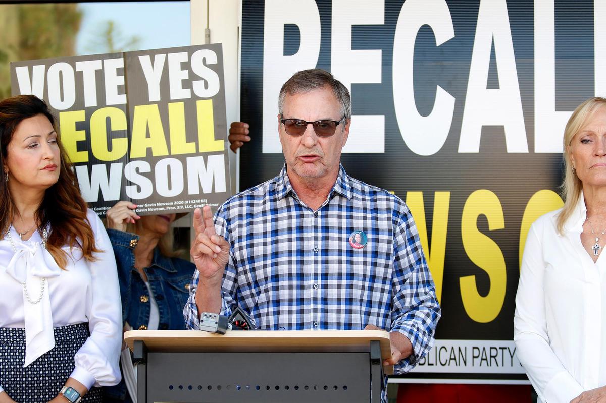 Marc Klaas, whose daughter Polly Klaas was kidnapped and killed in 1993, spoke during Rescue California’s visit Thursday to San Luis Obispo. The group is working to recall Gov. Gavin Newsom and met with a crowd at Dignified Hope Care as one of several stops through California.
