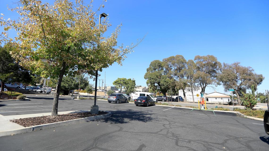 Body found in vehicle at Paso Robles restaurant parking lot, police say