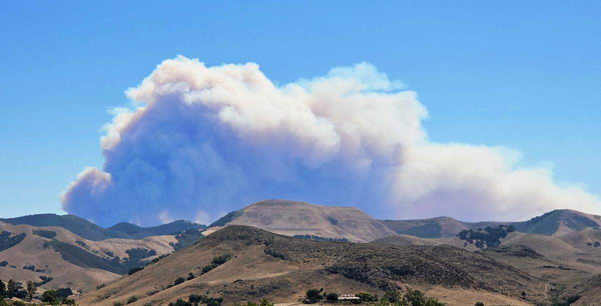 Smoke from the Gifford Fire is visible from Righetti Road in San Luis Obispo on Aug. 13, 2025.