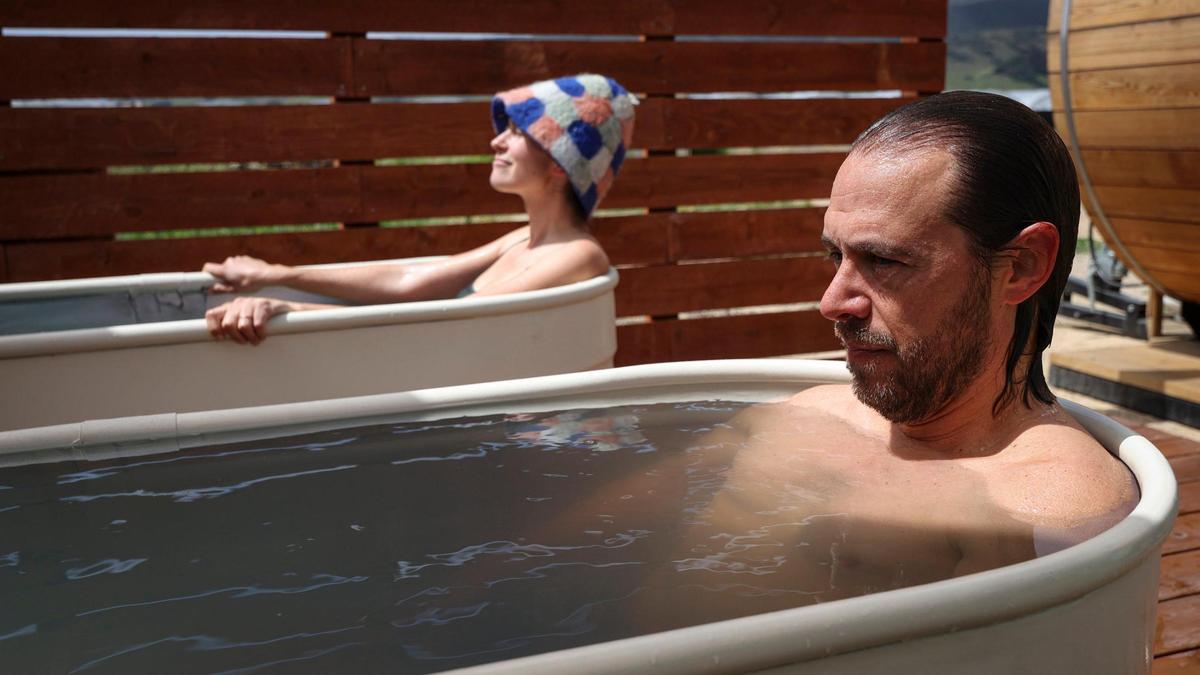 Ari and Darren Leva enjoy cold plunge after sauna. California Sauna Club offers the sauna experience Ari and Darren April 23, 2025.