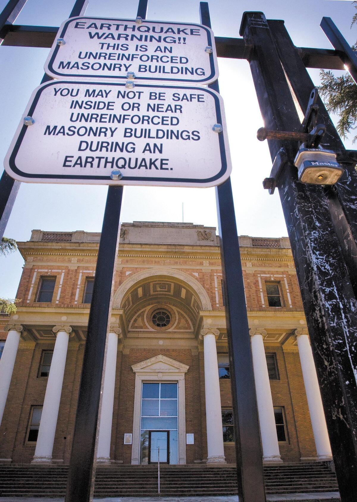 The Atascadero Rotunda building used as city hall was fenced off and locked after San Simeon Earthquake. Photo from April 8, 2010.