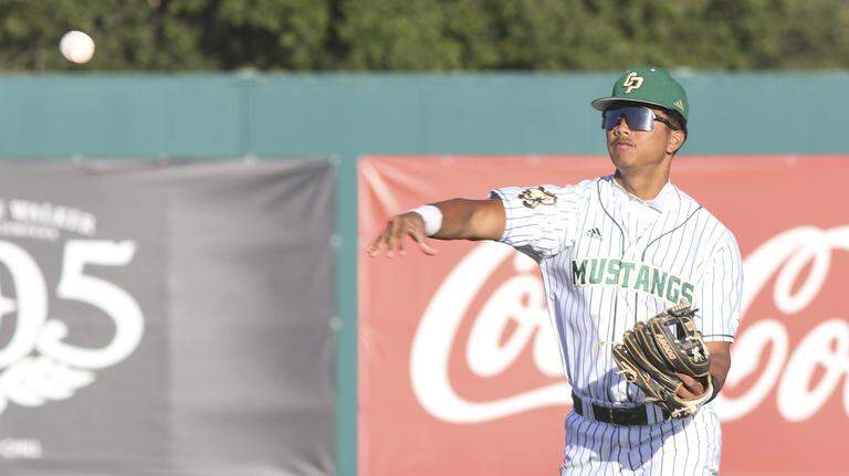 UCSB beats Cal Poly 6-0. See the photos