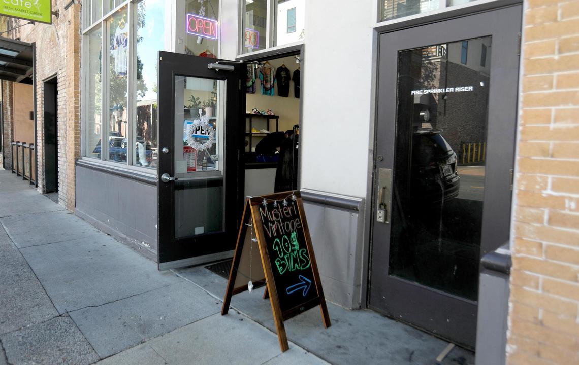 Mysteri Vintage is located on Broad Street in San Luis Obispo. Vintage shops in downtown SLO buy and sell high-quality secondhand clothing and accessories.