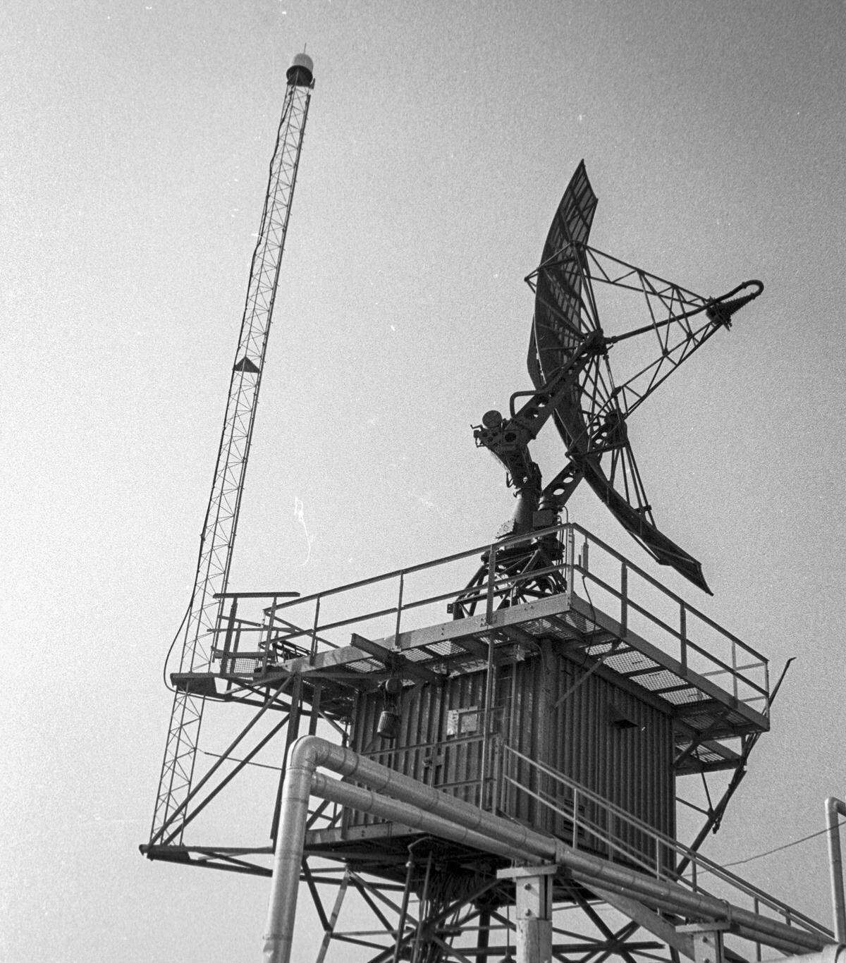 One of the radar dishes that scanned the skies 250 miles in every direction. Tour of the Air Force radar station in Cambria as operations were scheduled to wind down, seen here on Jan 24, 1979.