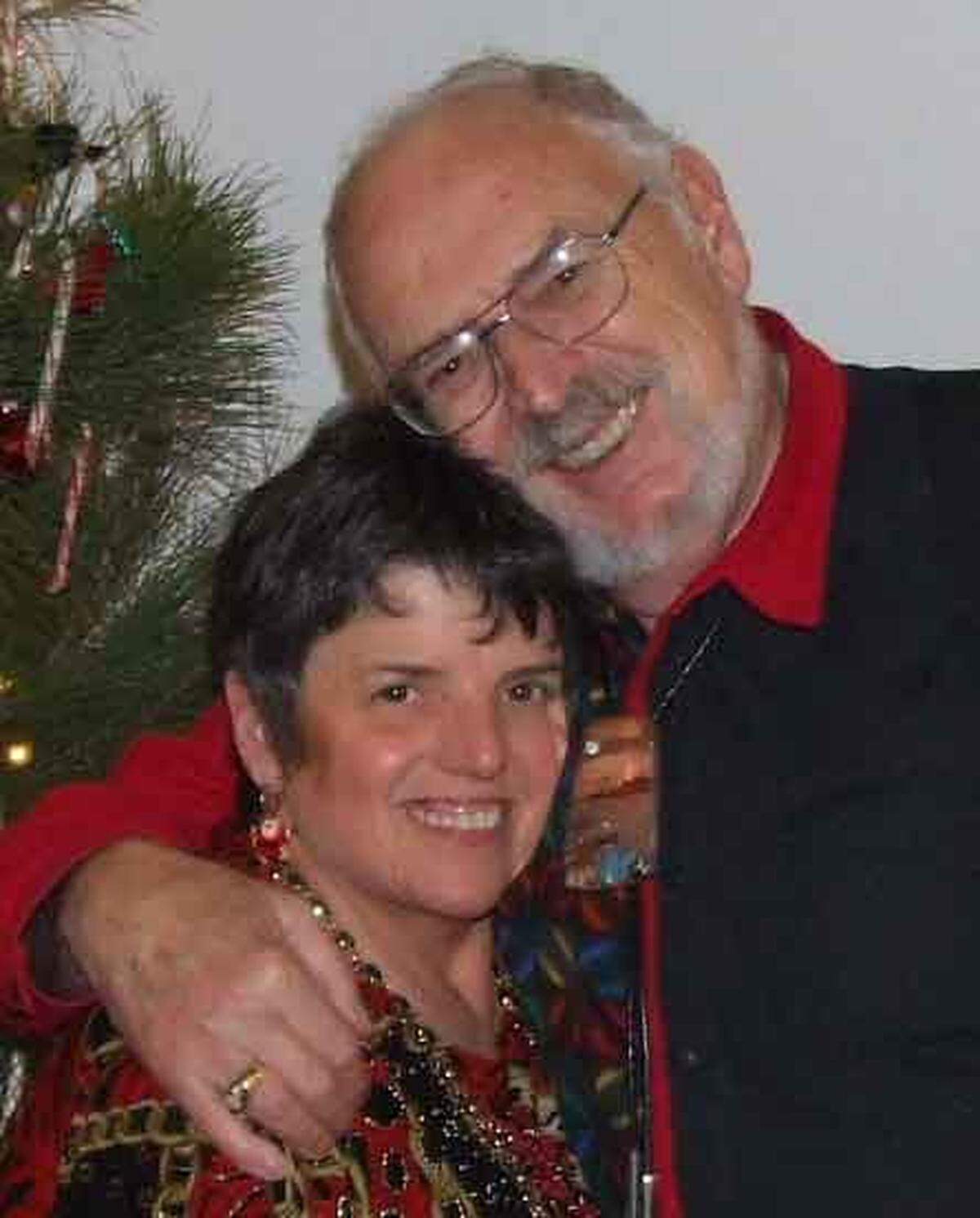 Memories of happy holiday seasons with late husband, Richard Tanner, both sustain and sometimes haunt Tribune columnist Kathe Tanner, both shown here in December 2006.