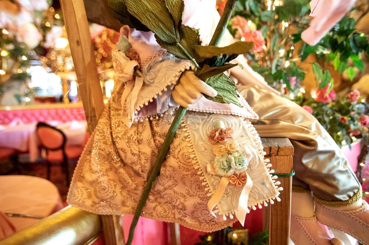 San Luis Obispo’s Madonna Inn decked out the Gold Rush Steak House dining room with an elaborate display for Easter 2022, including a dapper Easter Bunny at the entrance.