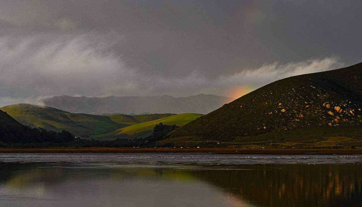 A partial rainbow in Morro Bay.