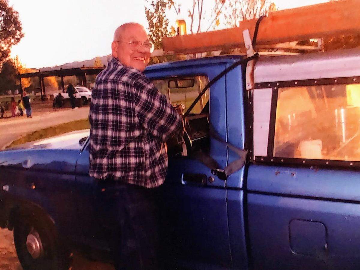 Robert “Bob” Maxwell wasn’t afraid to make fun of himself, his daughter recalled.