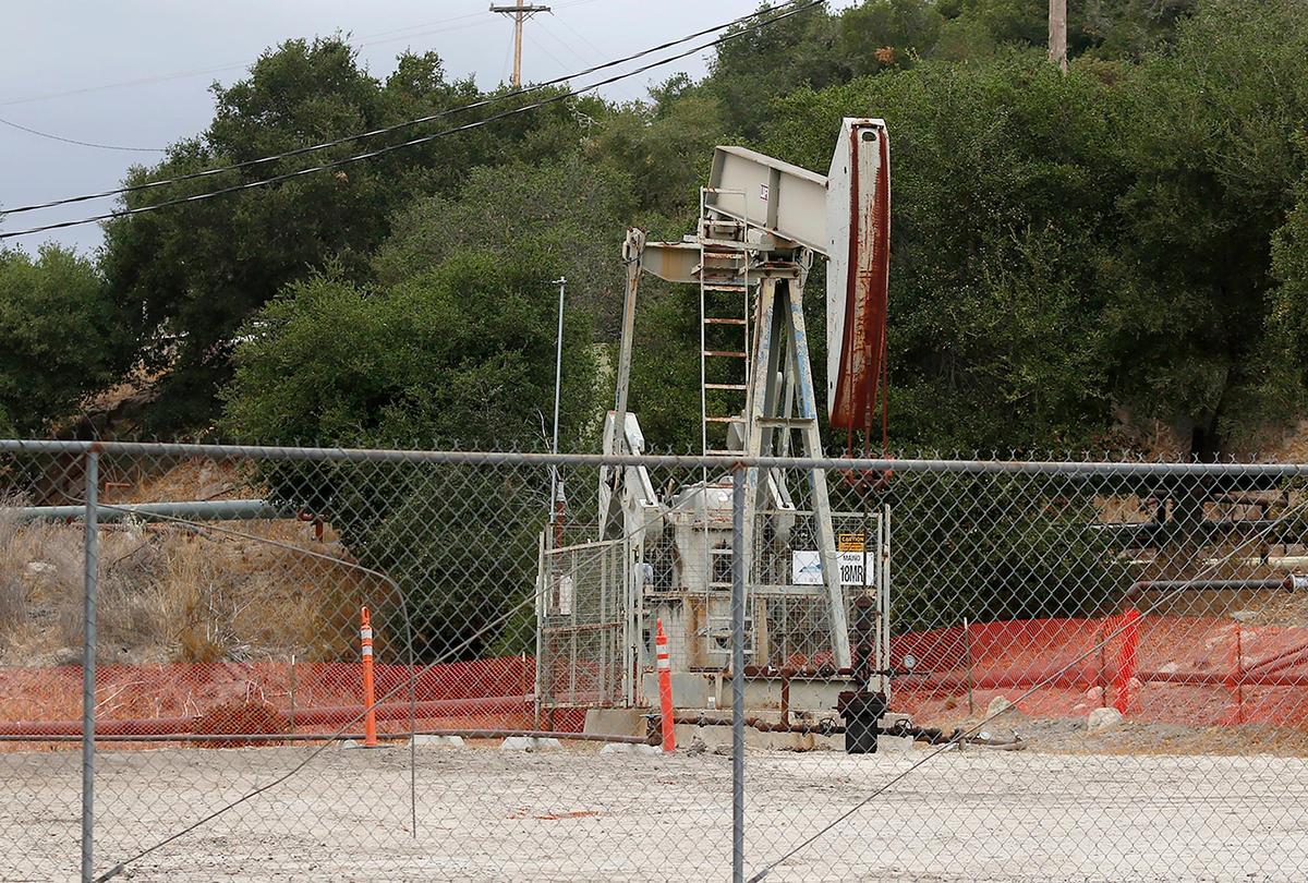 Here, oil well “18M R” pumps at the Arroyo Grande oil field. This well was approved by the county in January 2018 and supposedly “replaced” oil well “18M.” Another new well, “13 R,” was approved by the county in March 2021 to be constructed directly to the left of “18M R.”