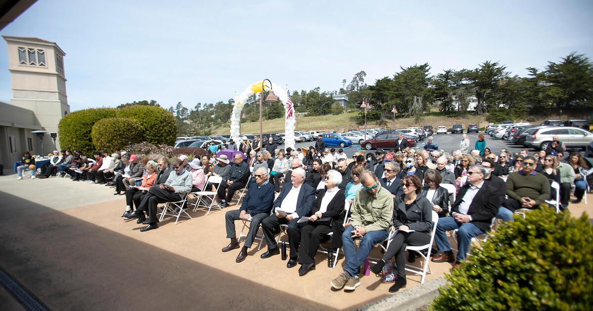 More than 200 people sat outside Santa Rosa Catholic Church in Cambria to hear the memorial service for the Rev. Mark Stetz on Thursday, March 31, 2022. Stetz, 63, whom almost everybody called “Father Mark,” died on March 13.