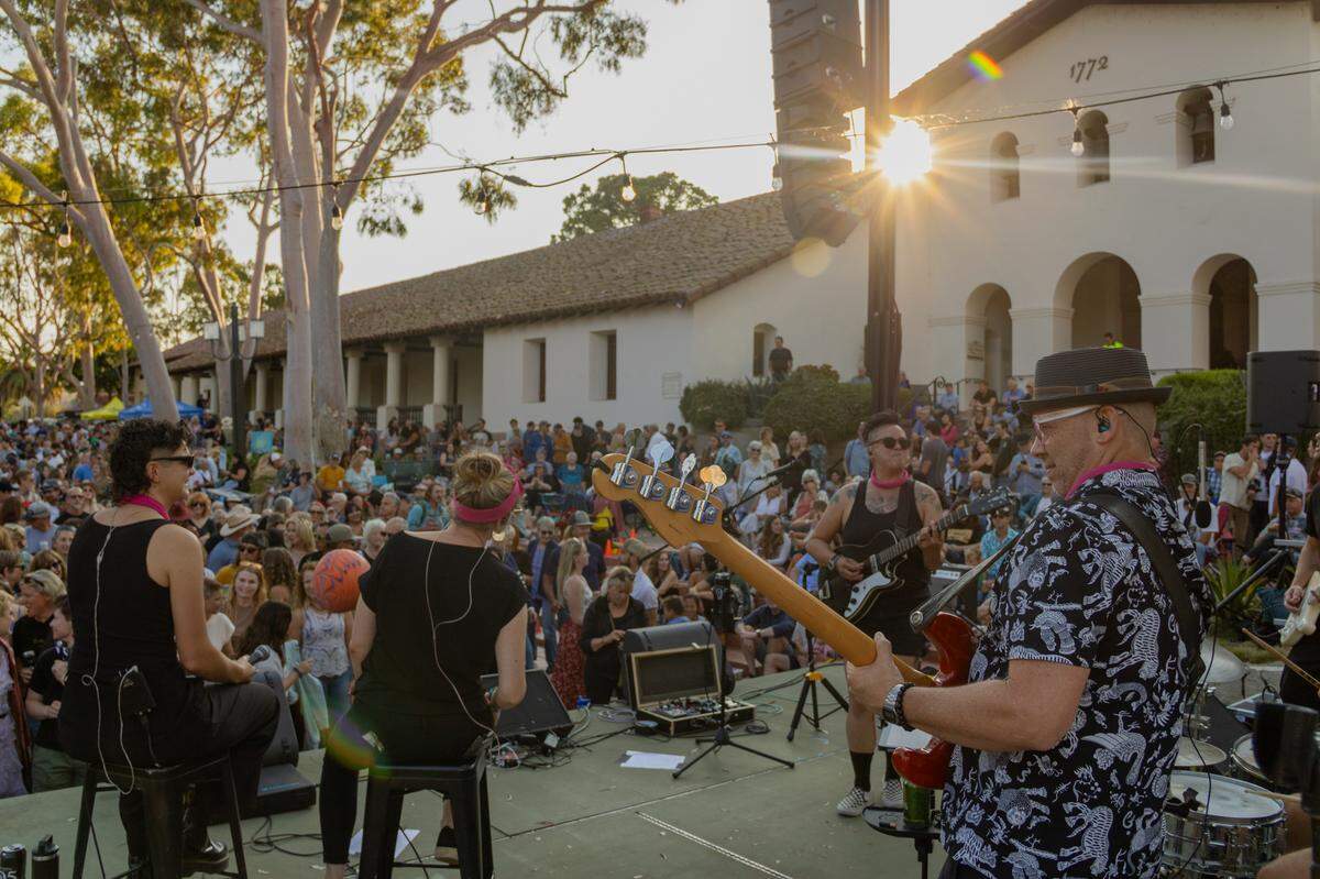 Hot 45 performs at Concerts in the Plaza. The soul act is set to play in the plaza again in the summer of 2026.