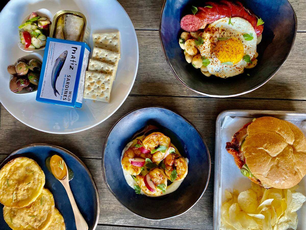 Peixes, a new oyster and small plates bar, is bringing seafood to the San Luis Obispo Public Market.