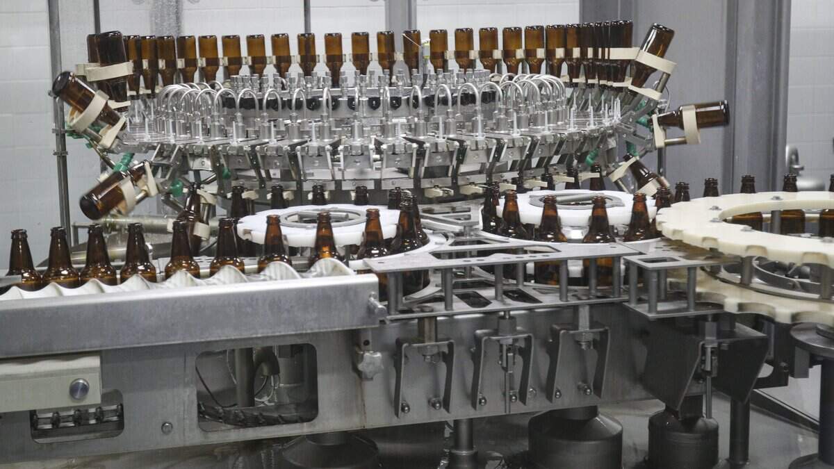 Bottling line runs a batch of 805 beer. Scenes from the Firestone Walker brewery in Paso Robles, seen here on April 14, 2026.