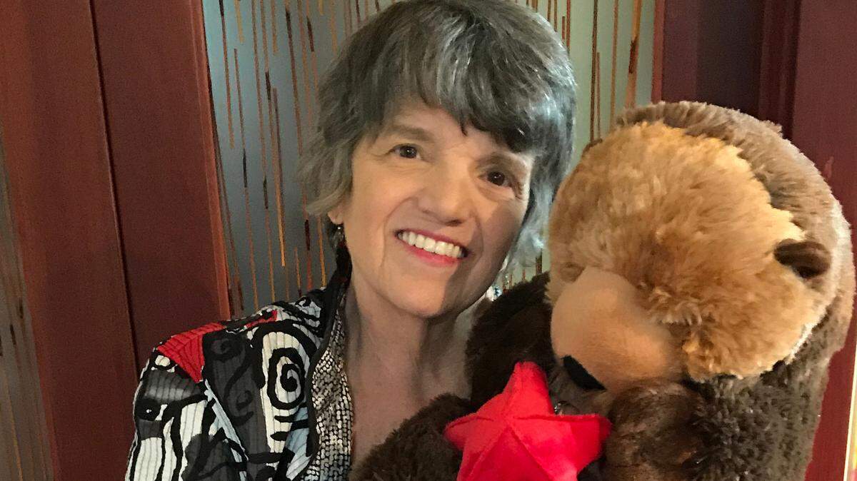 Columnist Kathe Tanner, whose husband died in early December, finds some comfort hugging a new pal.