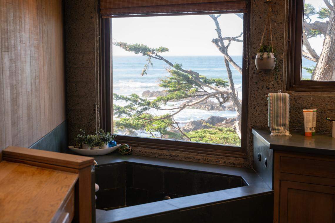 2431 Sherwood Drive will go to market in early February for $3.875 million, pictured here on Friday, Jan. 16, 2026. The home was designed by Warren Leopold, a student of Frank Lloyd Wright and his Organic tradition of architecture.