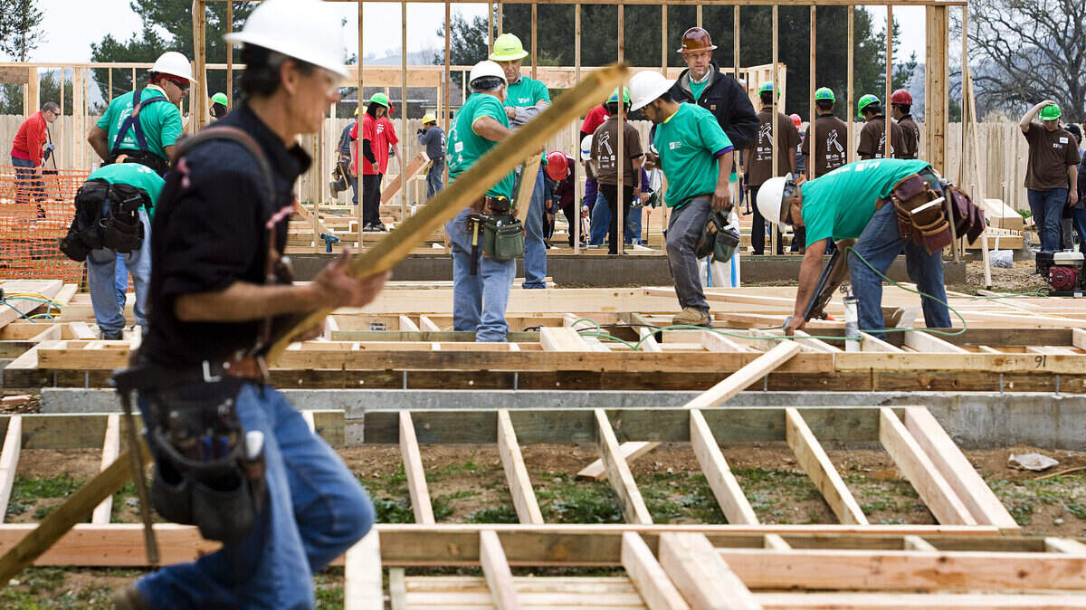 Peoples' Self-Help Housing hosted a "Frame It Up" house framing competition Monday morning at their construction site in Atascadero, with four teams taking part in the friendly competition.