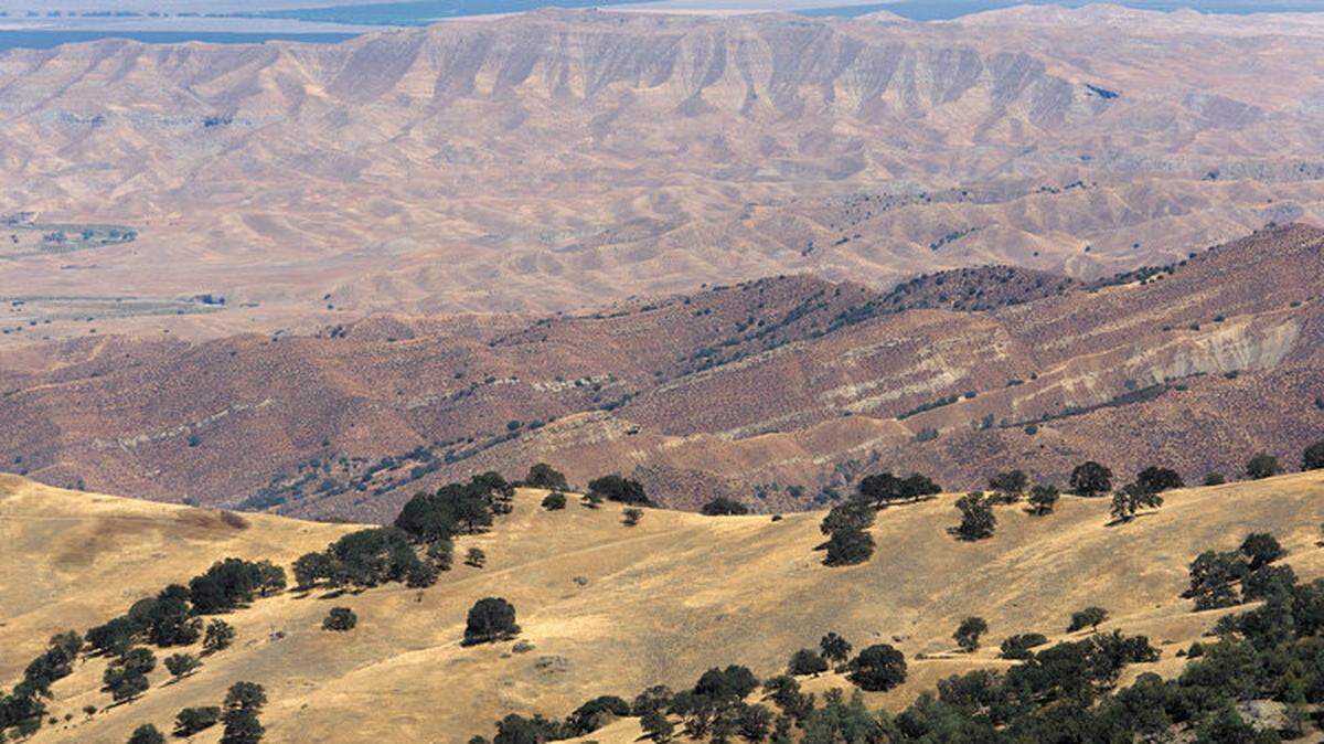 Looking east from the north side of the Parkfield Grade shows some unique geography.