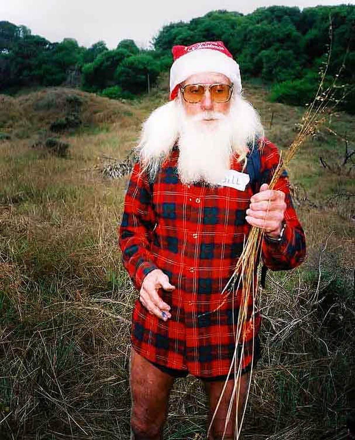 Abe Perlstein met local environmentalist Bill Denneen on a Christmas Day hike when Denneen was in his 70s. Here, the longtime activist leads one of those hikes in 2005.