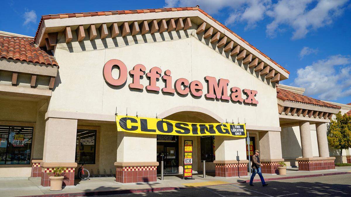 According to signage posted in recent days outside of the 1130 W Branch St. OfficeMax location in Arroyo Grande, the store will permanently close, kicking off a final sale worth up to 30% off.