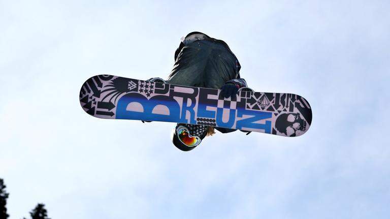 Snowboard halfpipe