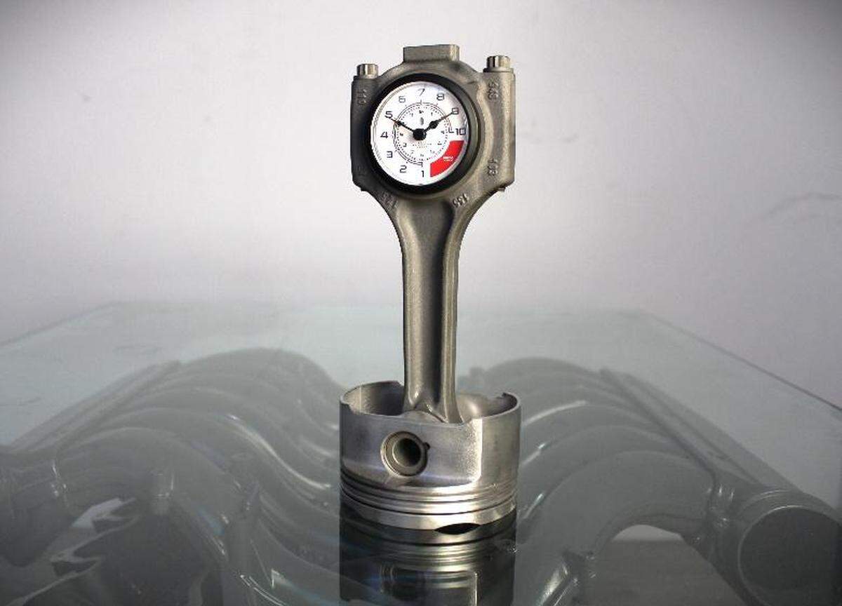 Ben’s Automotive Decor (B.A.D.), luxury automotive-themed furniture, will be on display at a new art gallery-coffee shop opening July 19, 2024 in Atascadero. Harvey said the piston clock is a popular B.A.D. item, often gifted to car enthusiasts.