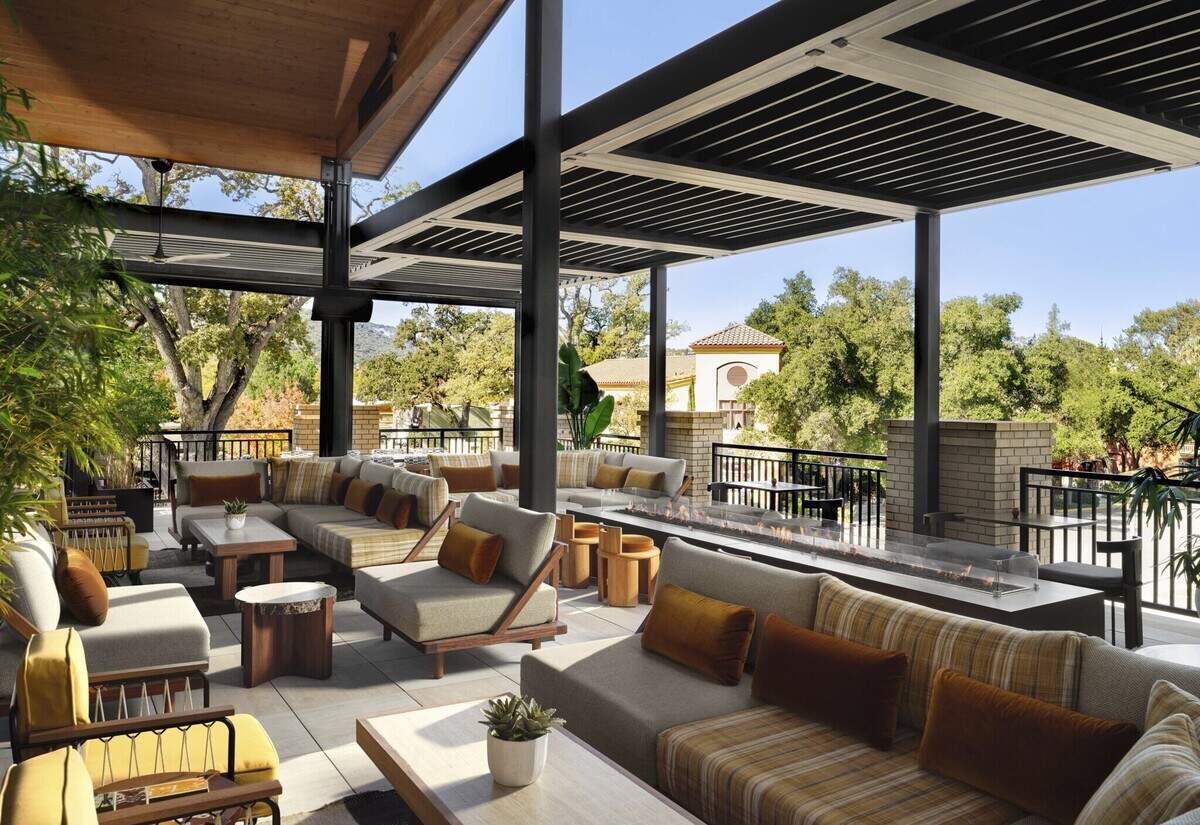 Esperanza changes throughout the day, offering a quiet rooftop retreat in the afternoon before welcoming guests and local residents for cocktails, conversation and live music on select evenings overlooking downtown Paso Robles.