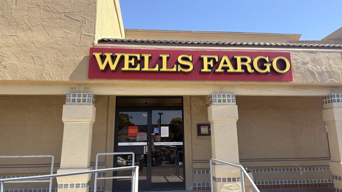 Suspect in custody after allegedly robbing SLO County bank, police say