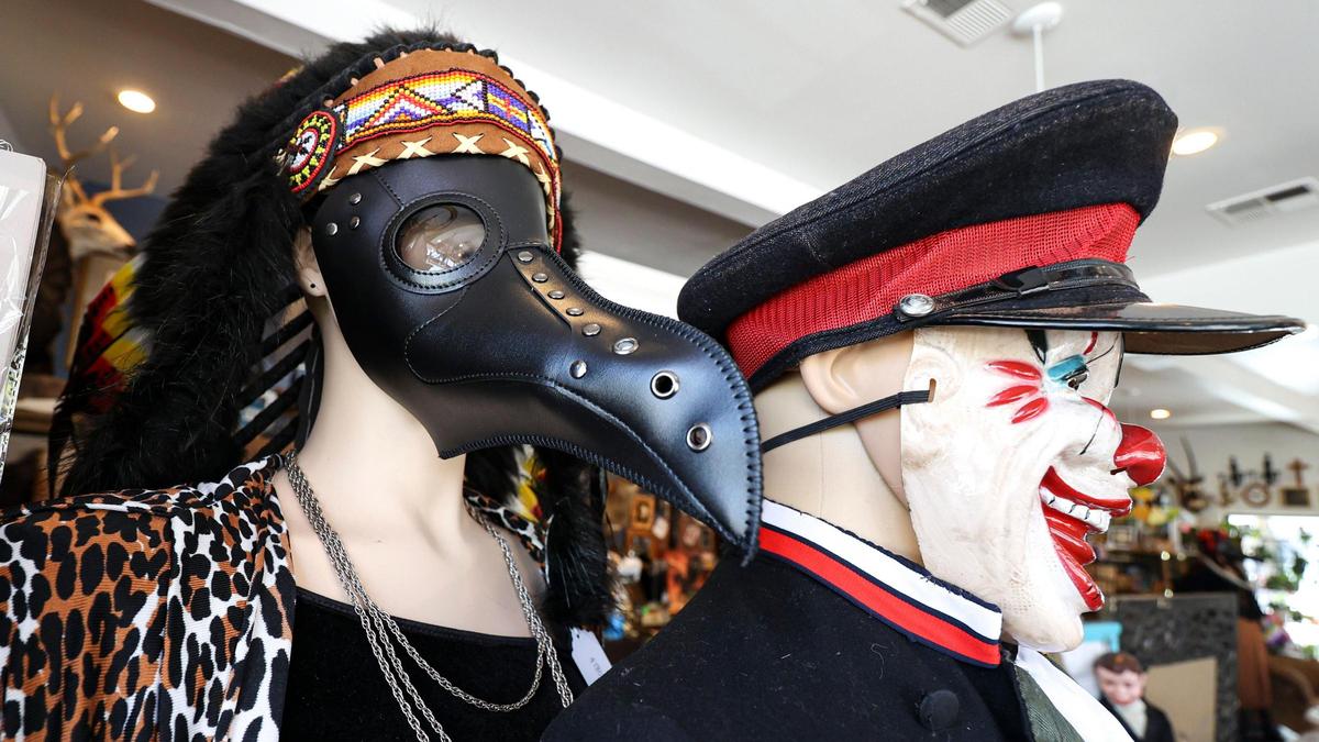 Bizarre Antiques & Oddities is at the corner of Monterey Street and Johnson Avenue, seen here on April 3, 2025.