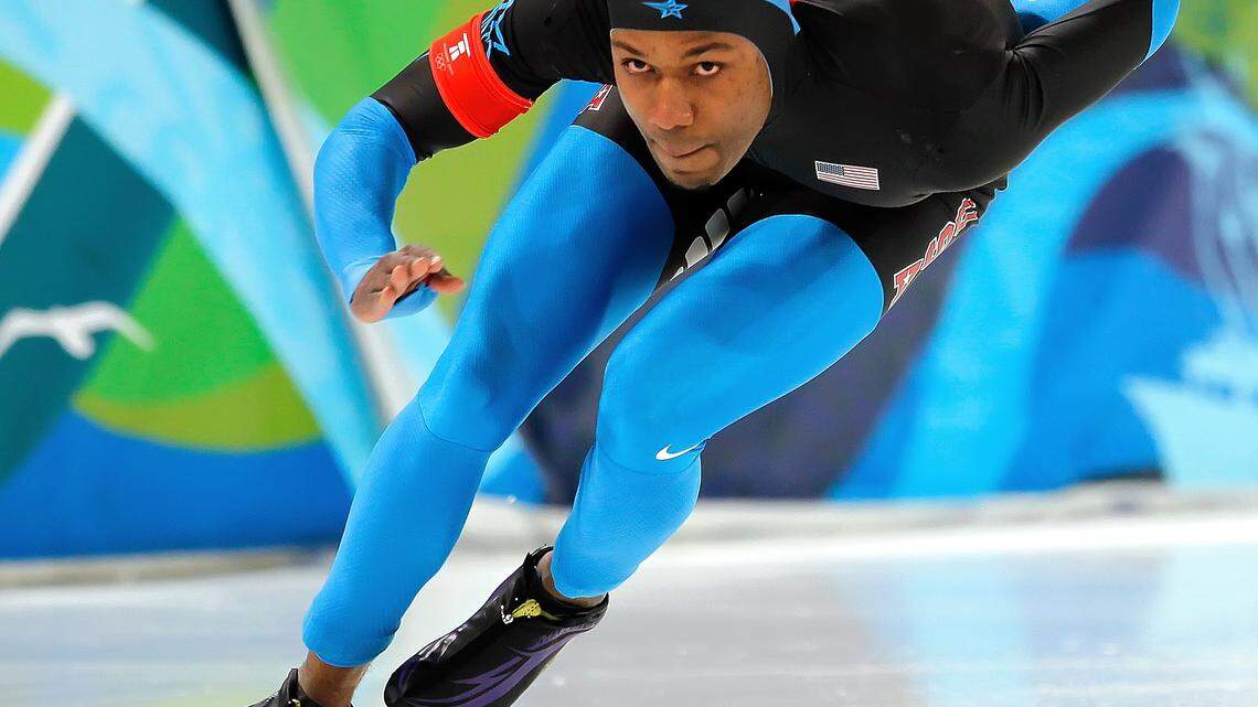 USA's Davis, Hedrick celebrate medals at speedskating oval