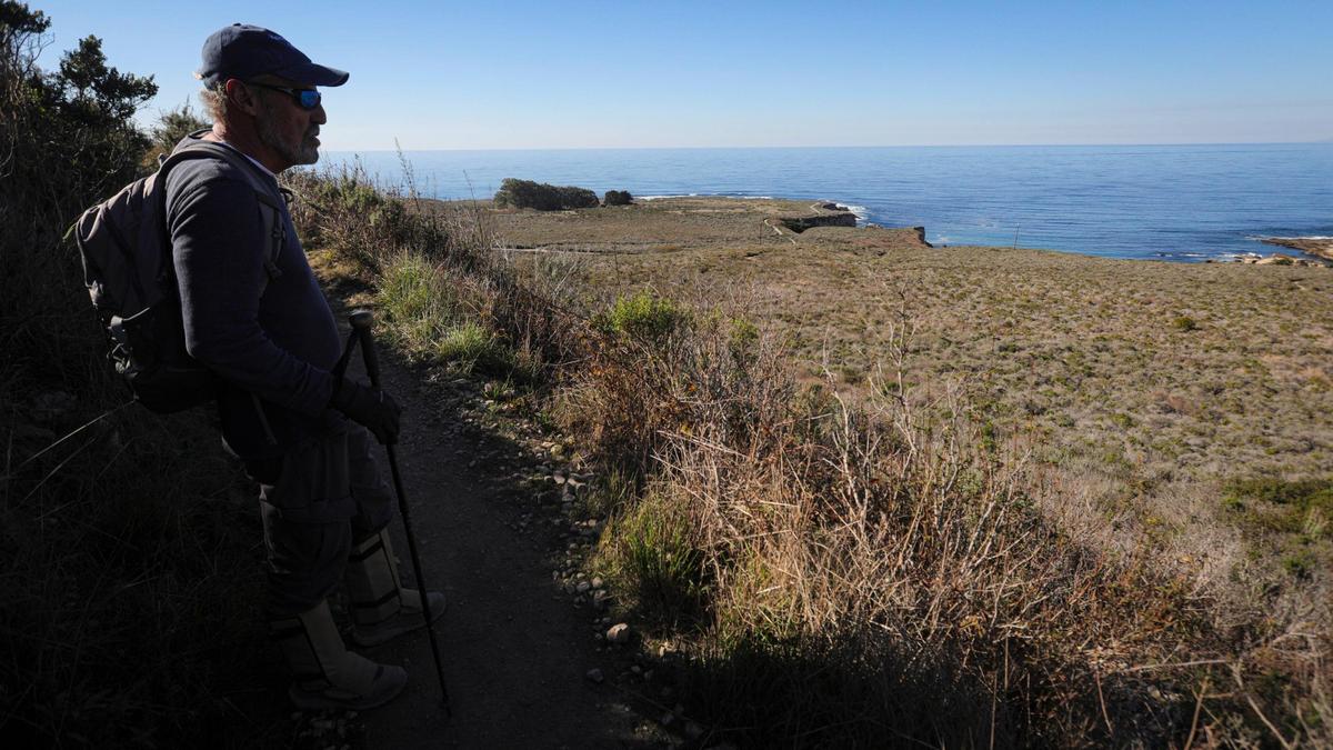 Los Osos resident Bob Kamm has hiked Valencia Peak 1,000 times. He’s seen here on the Montaña de Oro State Park trail on Jan. 23, 2025.