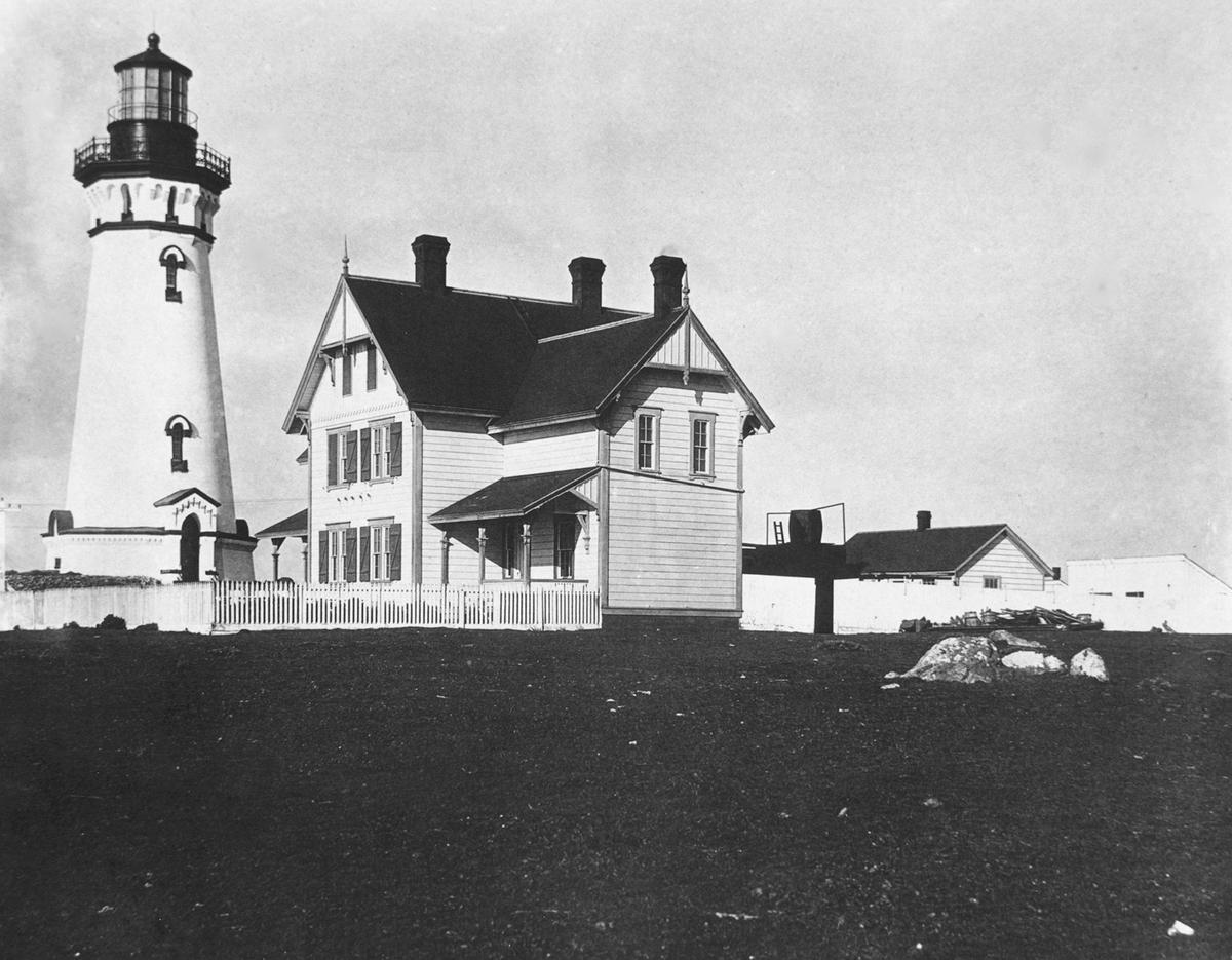 By 1894, the house and surrounding buildings at the Piedras Blancas Light Station were painted white.