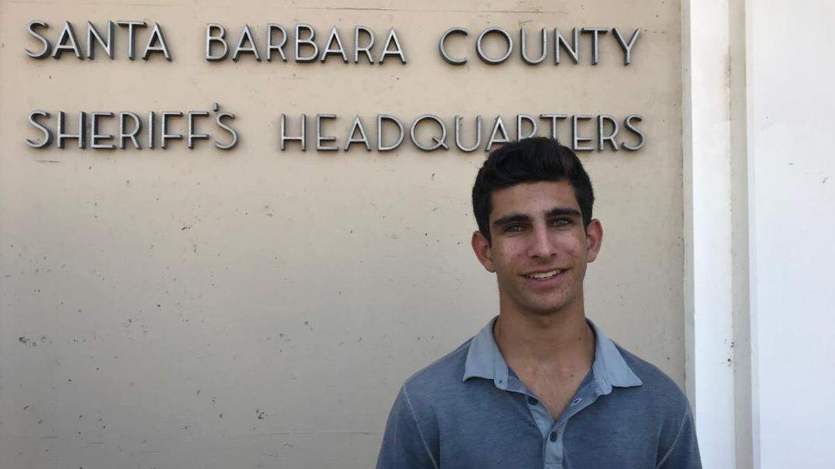 Rhami Zeini, 16, was driving home from school when he saw a purse lying in the road with $10,000 inside. He turned the purse in to authorities.