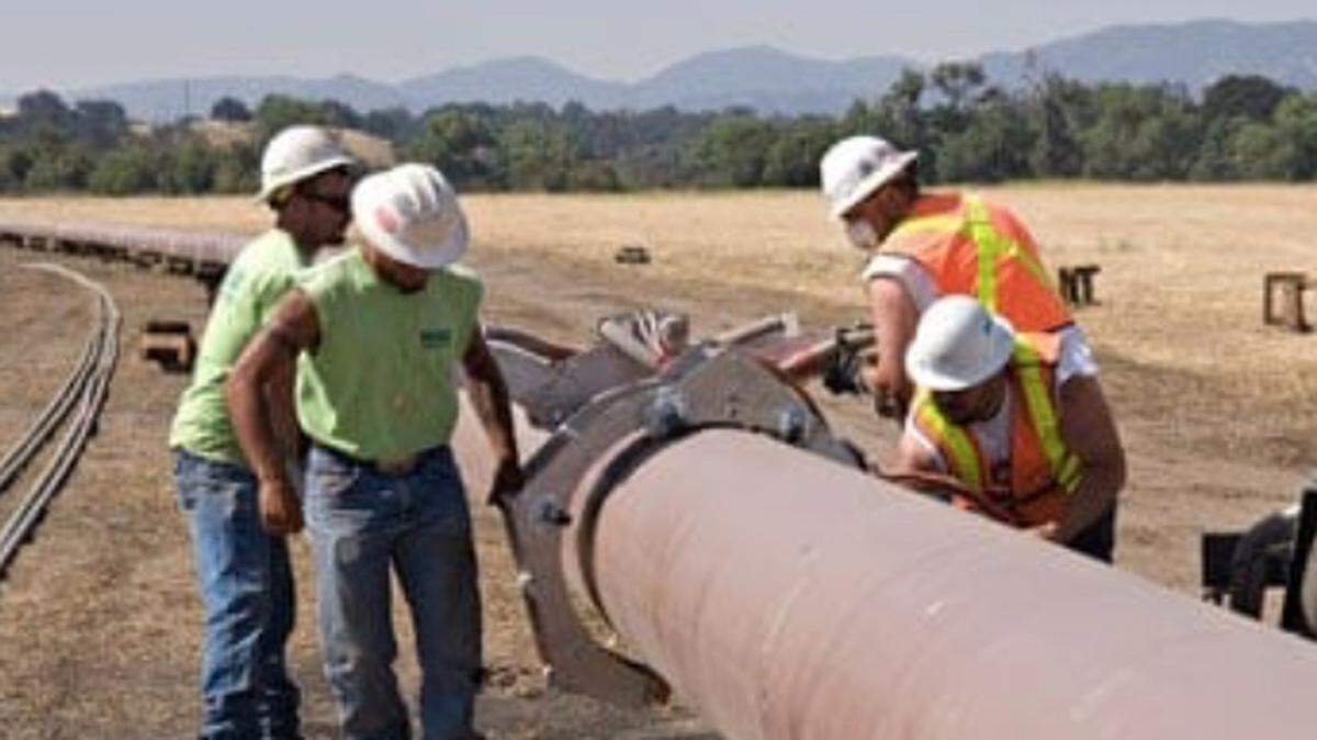 A San Luis Obispo energy project would use water from the Nacimiento pipeline to generate hydroelectric power.