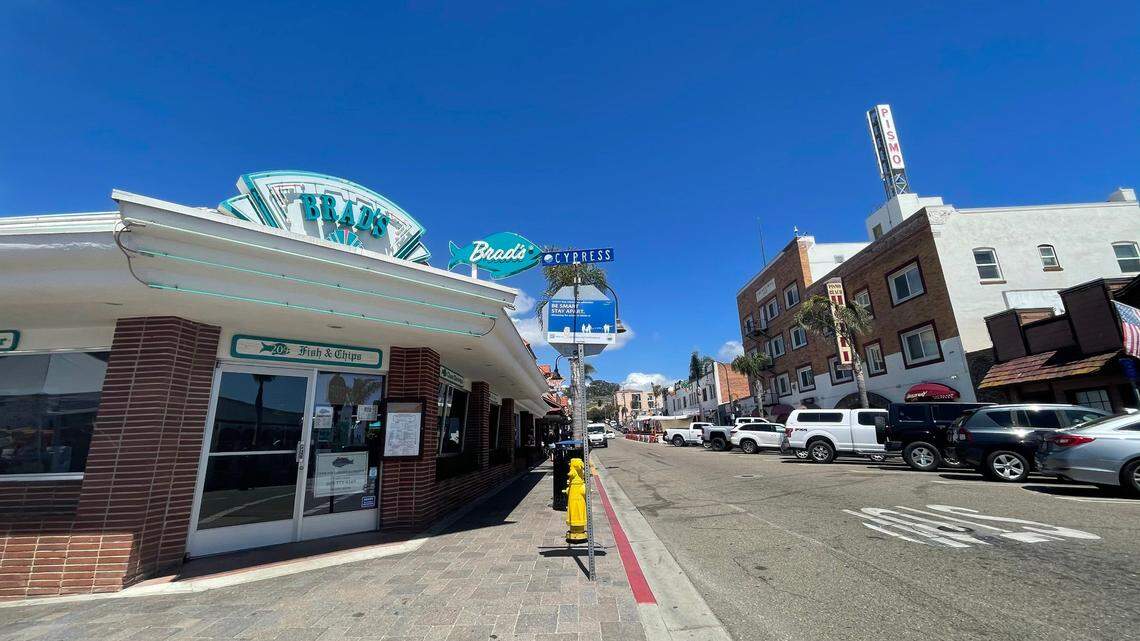 The city of Pismo Beach is investigating an attack that occurred in front of Brad’s Restaurant in downtown Pismo Beach in April 2021. A Black man was assaulted by four white men.