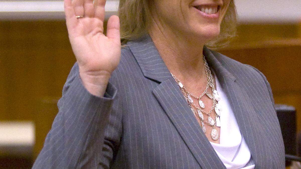 Caren Ray was sworn in as 4th District supervisor Tuesday morning at the San Luis Obispo County Board of Supervisors' meeting.