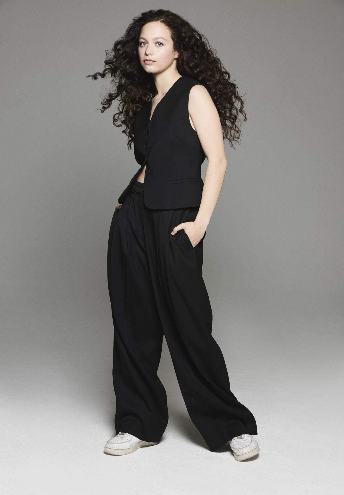 Sofia Rosinsky, who splits her time between Arroyo Grande and Los Angeles, plays Lulu Littlejohn on Peacock’s “The Miniature Wife.”