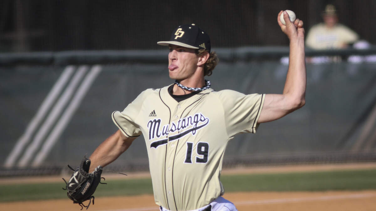 Chris Downs pitched relief. Cal Poly shut out Santa Clara 7-0 in a baseball game on April 28, 2026.