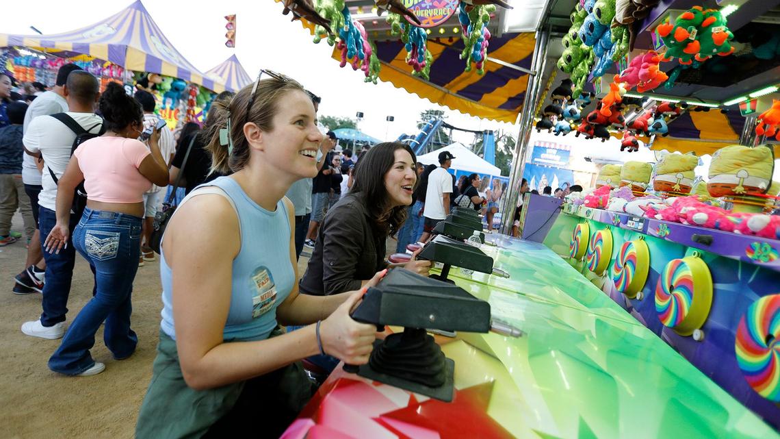 2 Tribune reporters have a blast at the Mid-State Fair, trying out rides, games and food
