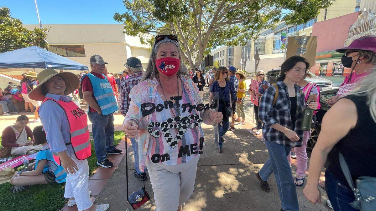 Judith Anderson of Edna Valley held a sign that read, “Don’t tread on me” — which she says is to support the right to reproductive autonomy for generations to come.