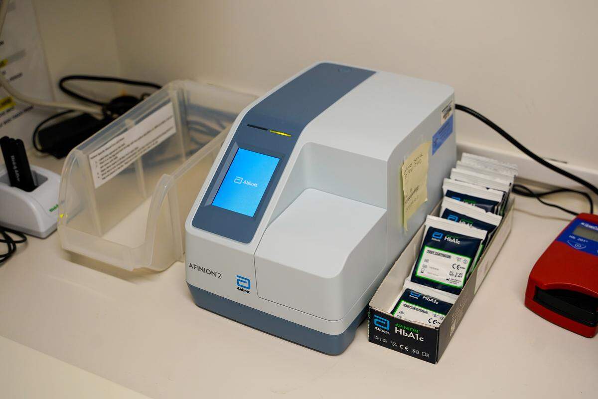 Lab equipment used for sample analysis sits in the lab of the Community Health Centers' 40 Prado Homeless Services Center clinic on Thursday, Aug. 7, 2025. CHC provides urgent and primary care to homeless clients of 40 Prado Homeless Services Center.