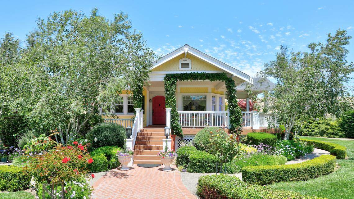 ‘A touch of glam and gold.’ SLO designer turns farmhouse into a romantic vacation rental