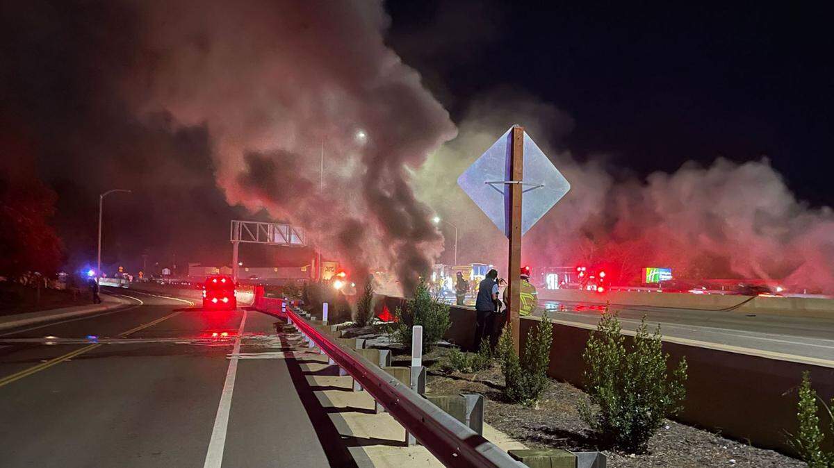 Northbound Highway 101 traffic was shut down Saturday evening in the Carpinteria area due to a fire alongside the freeway.