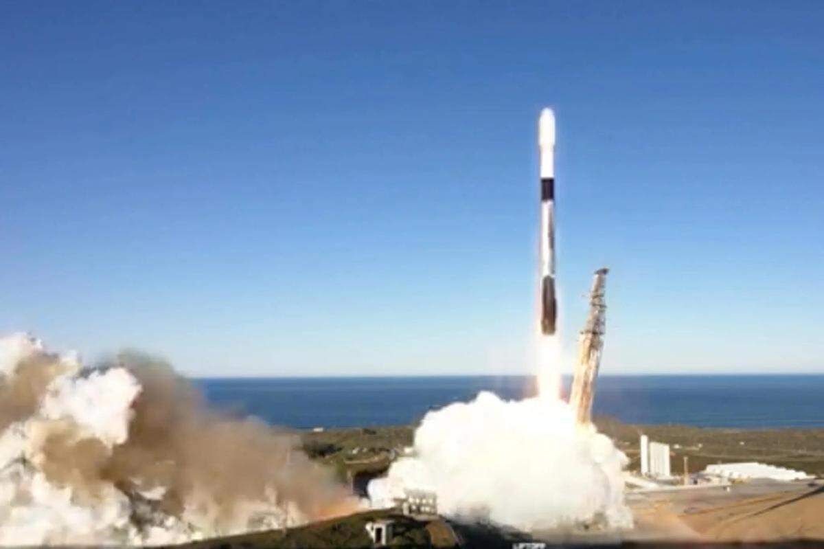 A Falcon 9 rocket lifts off at 8:15 a.m. Tuesday, Jan. 31, 2023, from Space Launch Complex-4 at Vandenberg Space Force Base.