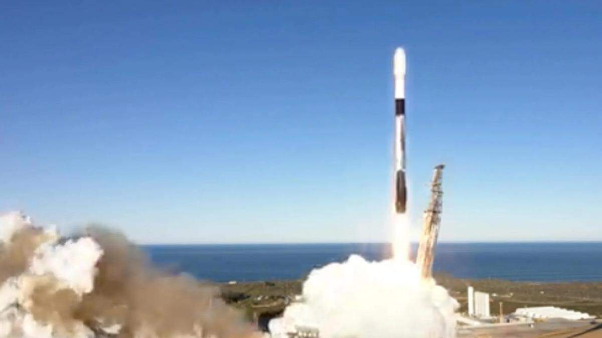 A Falcon 9 rocket lifts off at 8:15 a.m. Tuesday, Jan. 31, 2023, from Space Launch Complex-4 at Vandenberg Space Force Base.