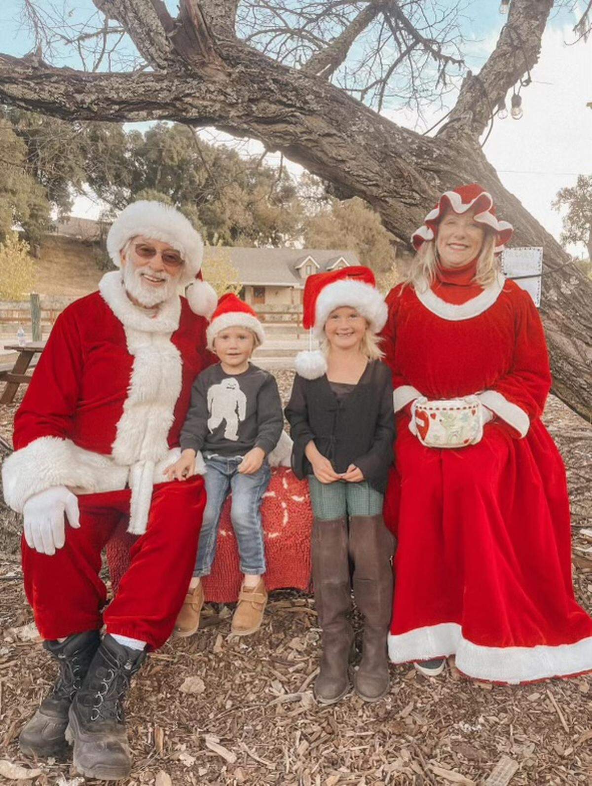Amy George’s in-laws dress as Santa and Mrs. Claus at Salinas River Ranch and give families an opportunity for photos. 